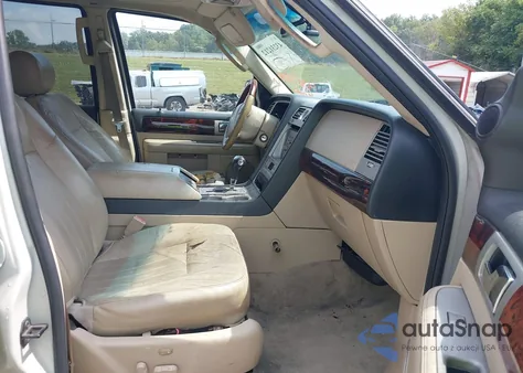 2005 Lincoln Navigator from USA, damaged, VIN 5LMFU28575LJ16949